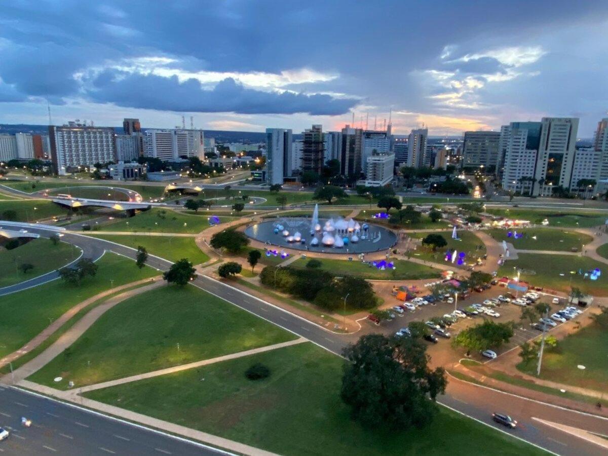 Flat Encantador No 11º Com Vista Pra Torre De Tv Brasilia Esterno foto